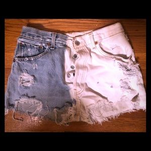 High waisted Levi jean shorts